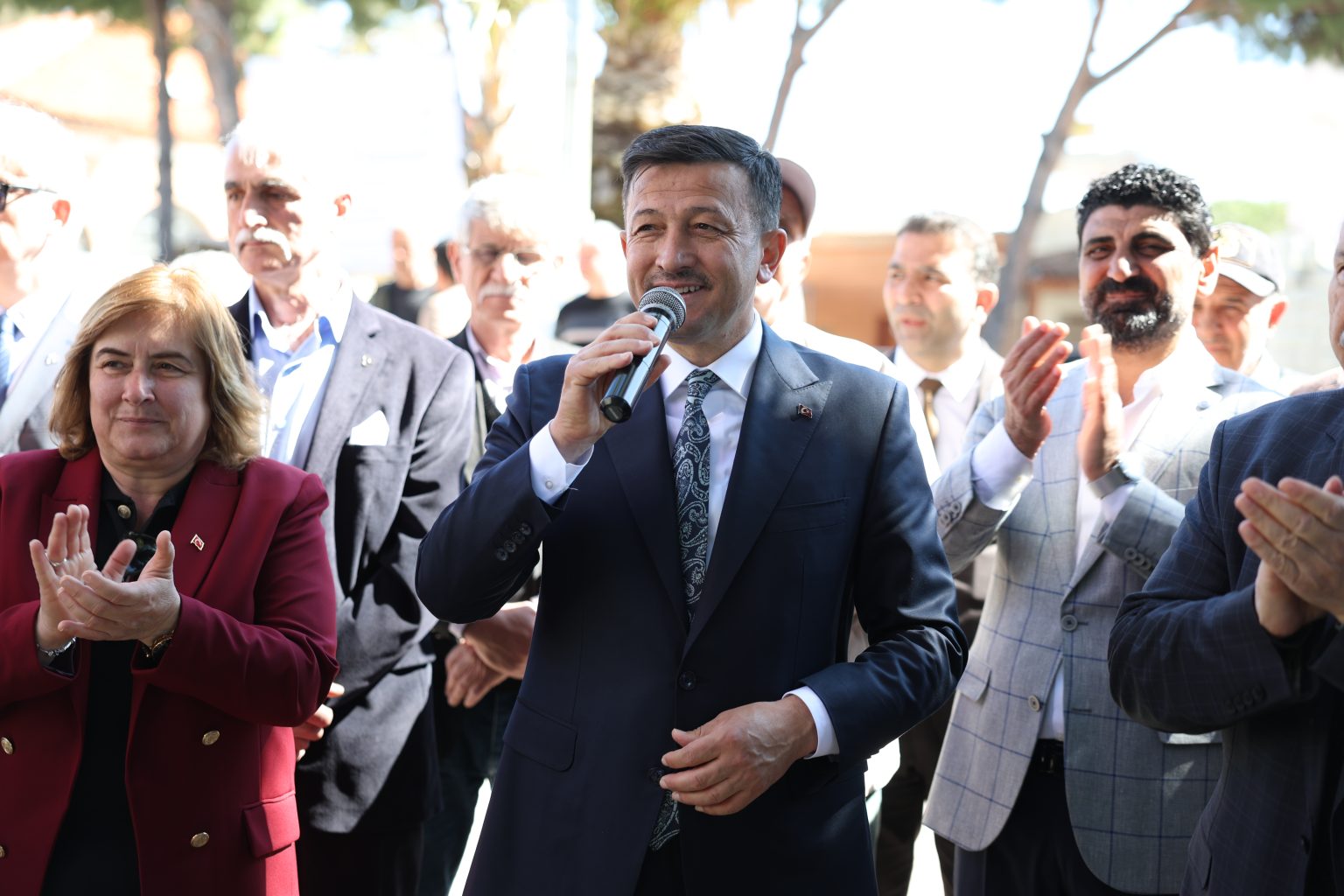 AK Parti İzmir Adayı Dağ’dan rakiplerine mesaj: Projeleri konuşalım