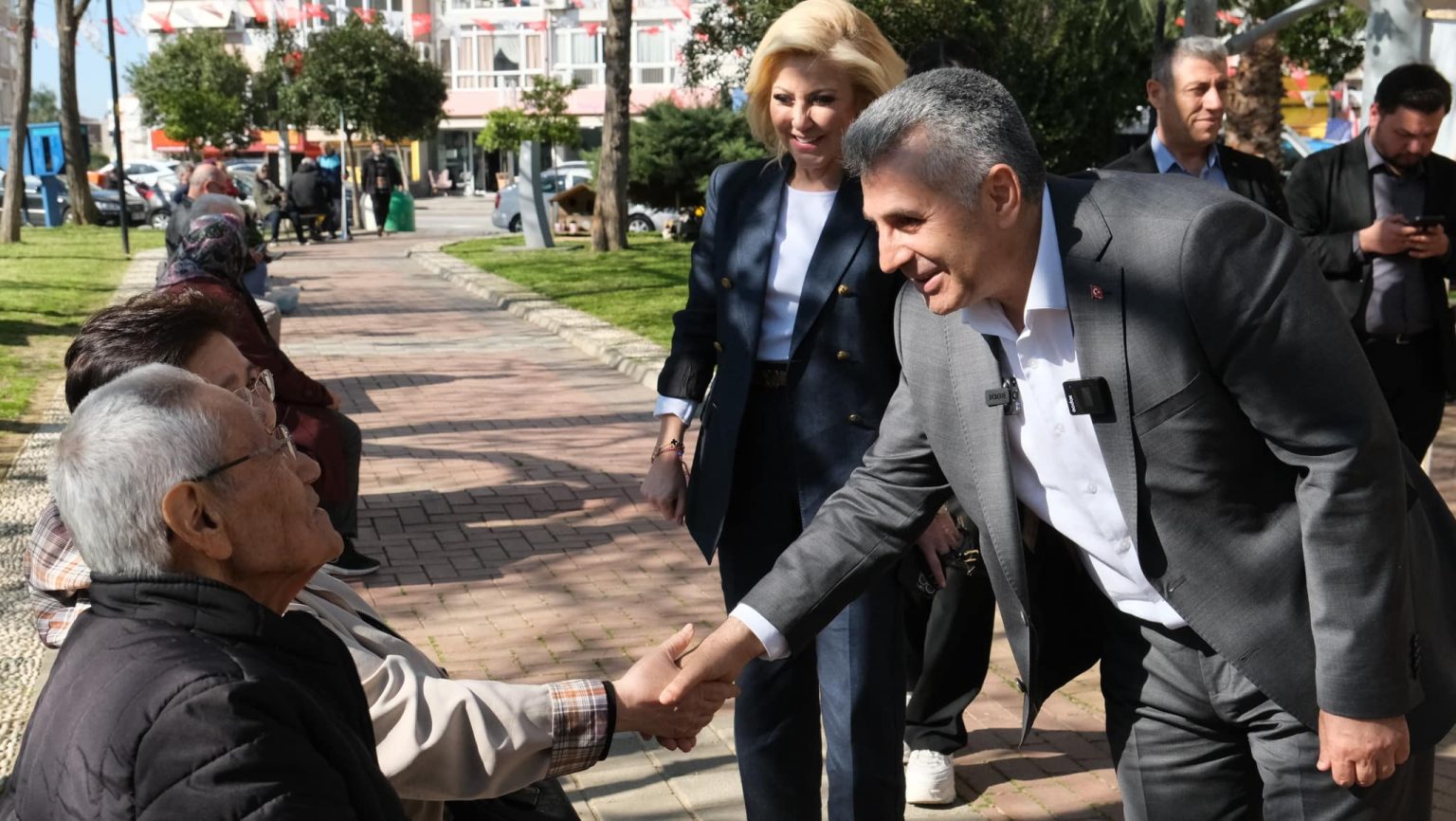 AK Parti Karabağlar Adayı Tunç: Yaş almış vatandaşlarımıza sosyal tesisler kuracağız